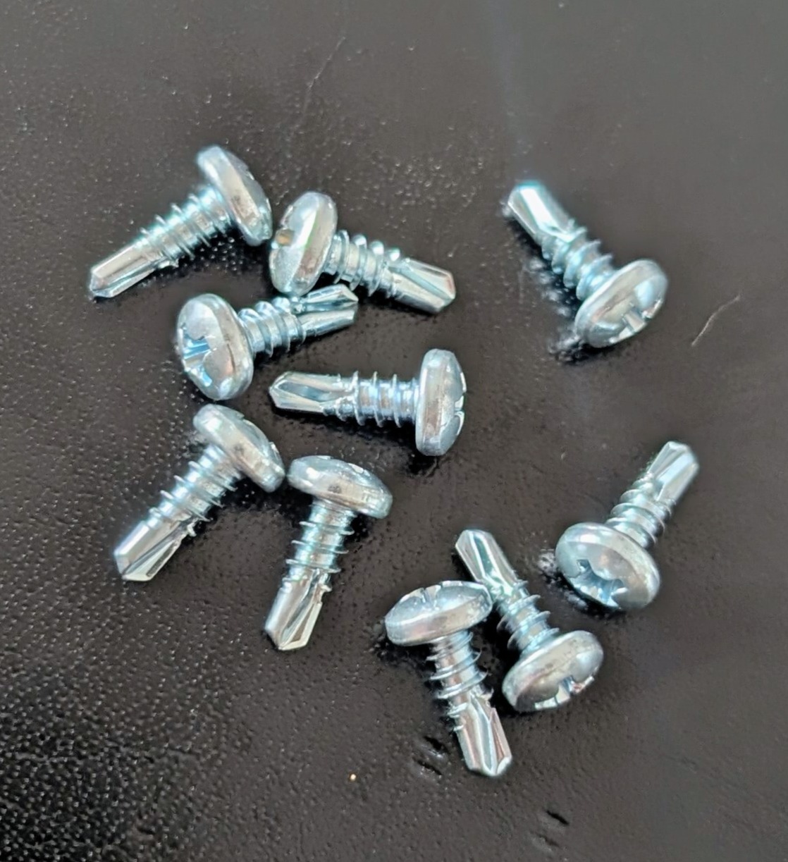 M4.2-18 x 13mm Button Head Self Drilling Waffer Zinc Finish